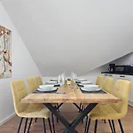 Homebase - Design Lofts Am Schloss Apartamento