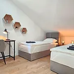Homebase - Design Lofts Am Schloss Apartamento *