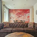 Homebase - Design Lofts Am Schloss Apartamento *