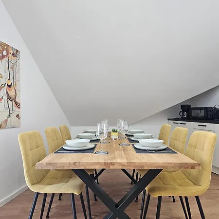 Homebase - Design Lofts Am Schloss Apartment
