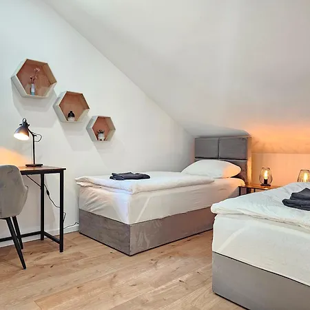 Homebase - Design Lofts Am Schloss Apartment *