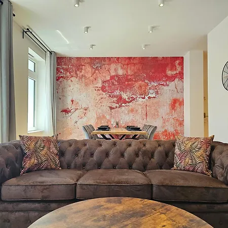 Homebase - Design Lofts Am Schloss Apartment *