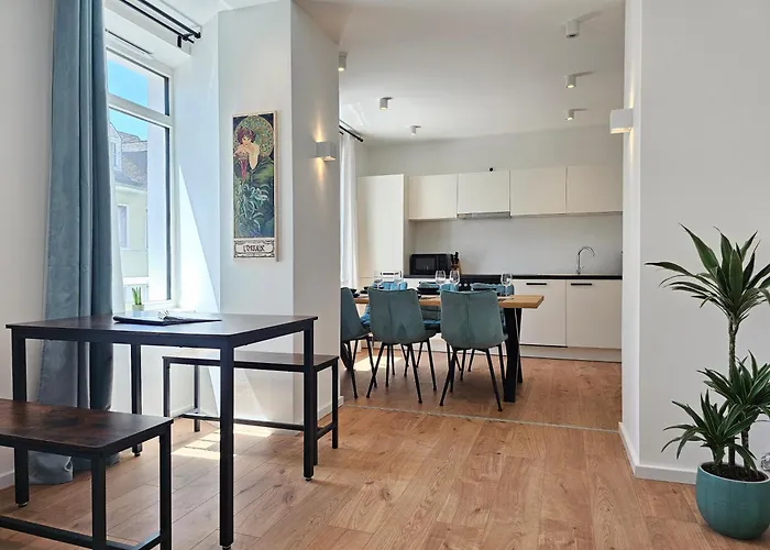 Homebase - Design Lofts Am Schloss 蒙塔鲍尔